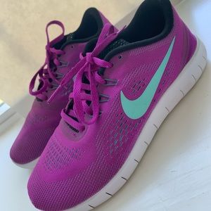 Nike free running shoes
